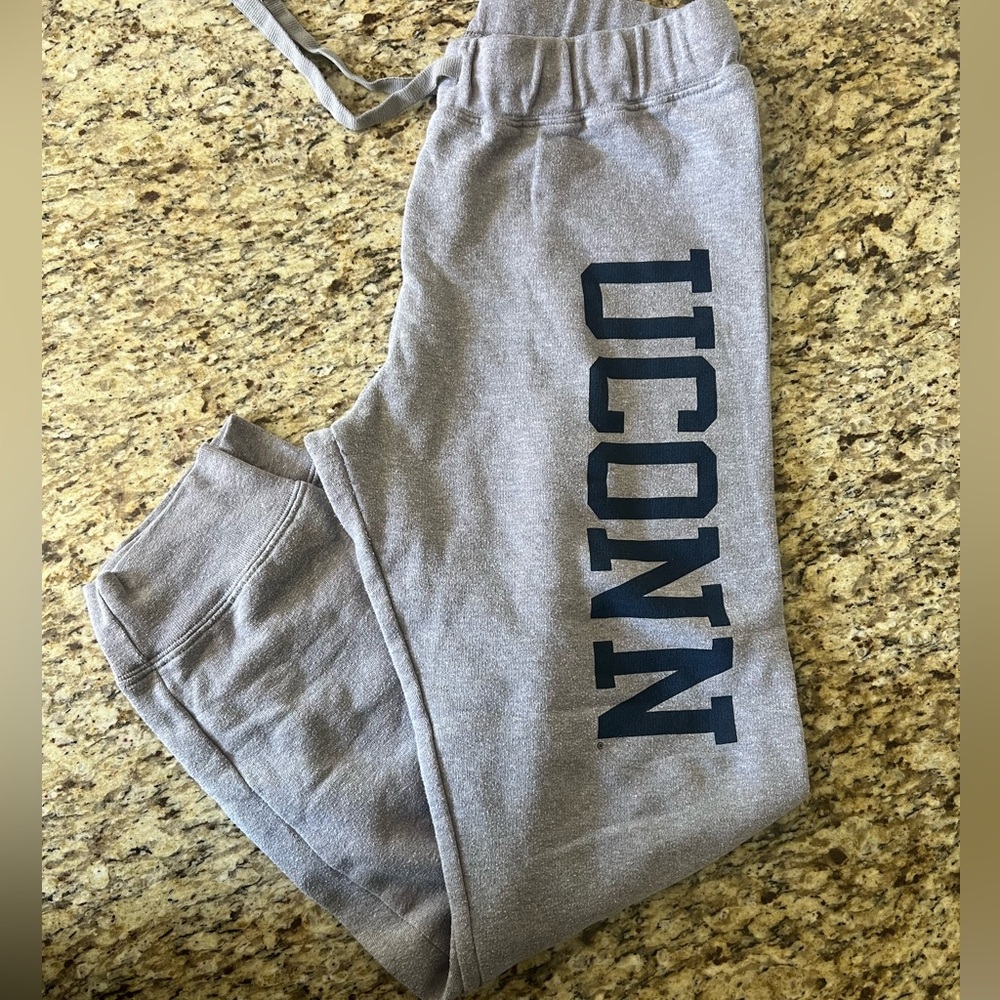 UCONN sweatpants